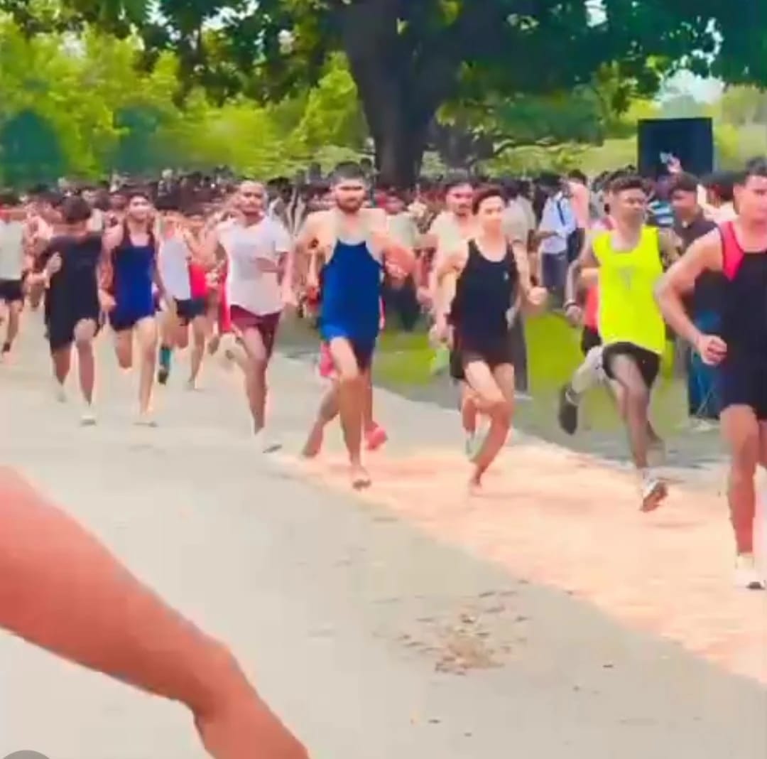 तबेला मैदान में दिखा धावकों का दम: 5 KM दौड़ में यूपी पुलिस के विशाल ने मारी बाजी, पाई साइकिल